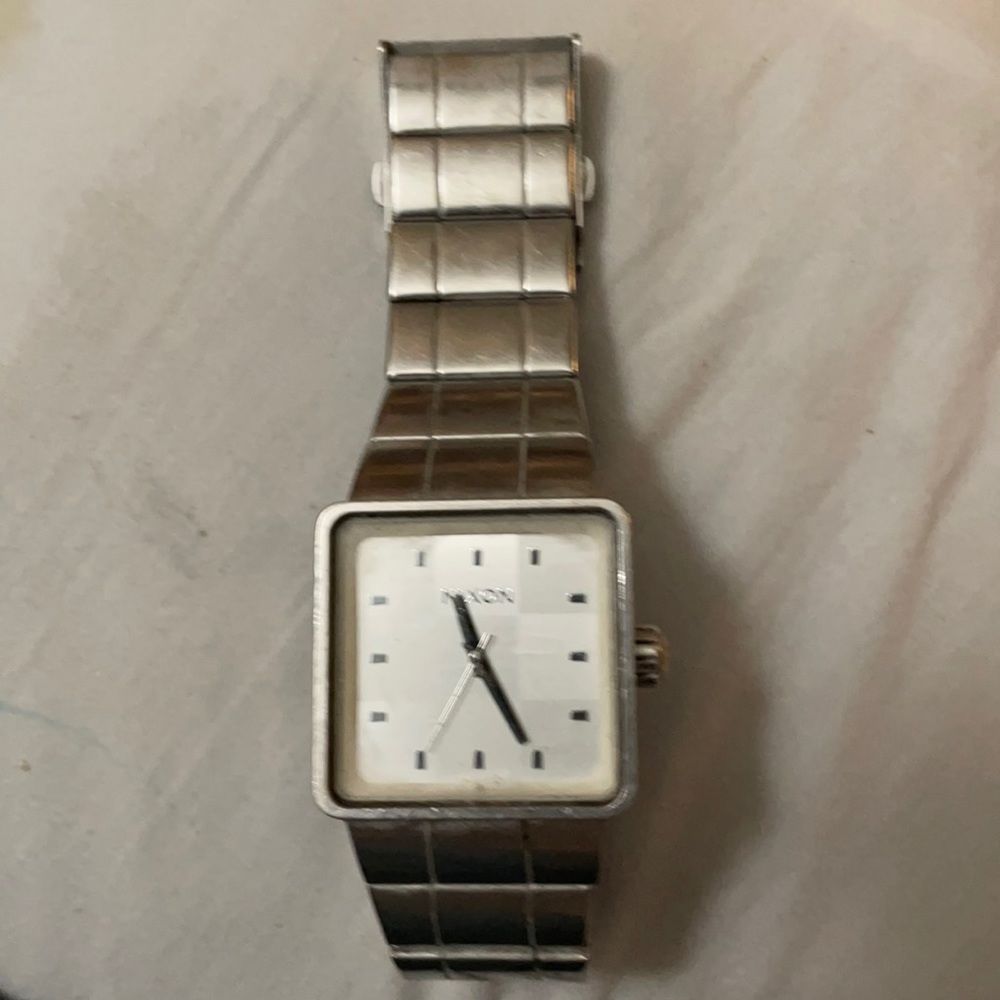 Nixon watch The Quatao